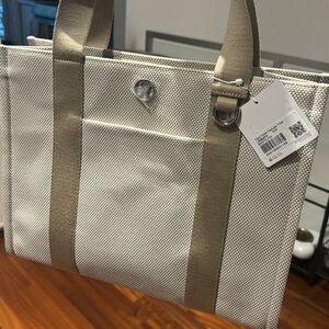 BNWT Lululemon Two-Tone Canvas Tote